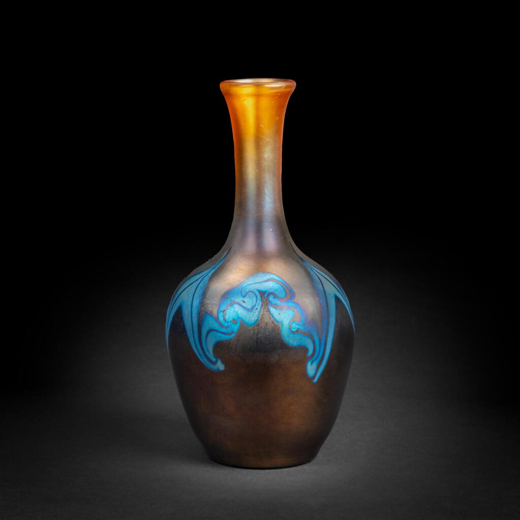 View full screen - View 1 of Lot 12. Vase.
