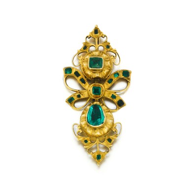 View full screen - View 1 of Lot 1012. A gold and emerald pendant, Spanish, Early 18th century or later.