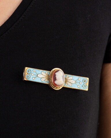 Or 18 Carats, Grenat et Perles-Boucles d’Oreilles Pendantes Or 18 Carats, Grenat et Perles-Boucles d’Oreilles Pendantes