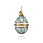 A gold and guilloché enamel egg pendant, St Petersburg, circa 1900
