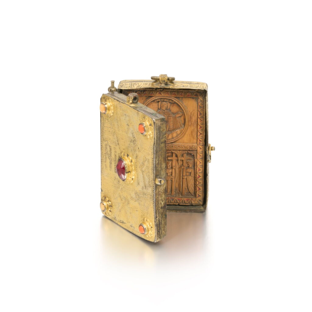 View full screen - View 1 of Lot 1140. Gem set and wood reliquary, early 20th century.