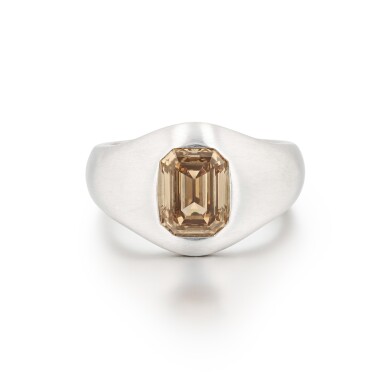 View full screen - View 1 of Lot 87. Lorenz Bäumer | Diamond ring | Bague diamant.