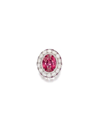 View full screen - View 1 of Lot 1735. SPINEL, RUBY AND DIAMOND RING | 7.16卡拉 天然「坦桑尼亞」未經加熱尖晶石 配 紅寶石 及 鑽石 戒指.