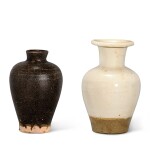 A CIZHOU WHITE-GLAZED VASE AND A JIZHOU BLACK-GLAZED VASE NORTHERN SONG - JIN DYNASTY | 北宋至金 磁州白釉瓶及吉州黑釉梅瓶一組兩件