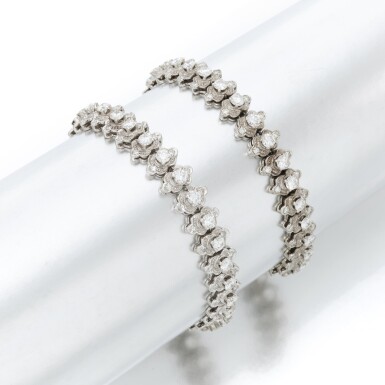 View full screen - View 1 of Lot 55. Pair of diamond bracelets (Coppia di bracciali in diamanti).