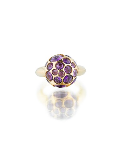 View full screen - View 1 of Lot 186. Pomellato | Bague améthystes, "Harem" | Amethyst ring, 'Harem'.