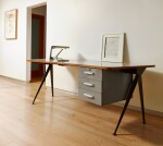 Curved "Compas" Desk