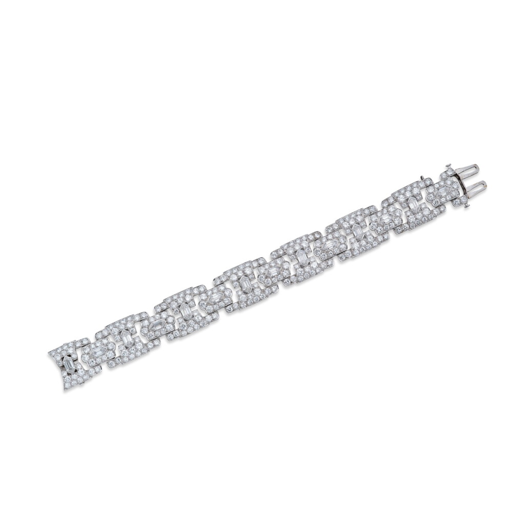 View full screen - View 1 of Lot 60. Diamond Bracelet.