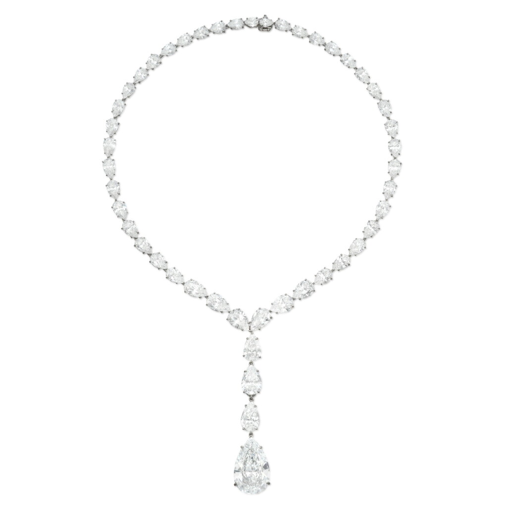 Voir en plein écran - Voir 1 du lot 98. A Magnificent Diamond Necklace.