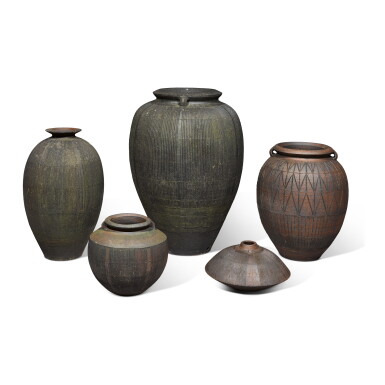View full screen - View 1 of Lot 874. Five Vases.