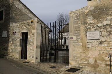 View full screen - View 1 of Lot 327. Romanée Conti 1990 Domaine de la Romanée-Conti (1 MAG).