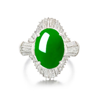 View full screen - View 1 of Lot 1843. Jadeite and Diamond Ring | 天然翡翠 配 鑽石 戒指.
