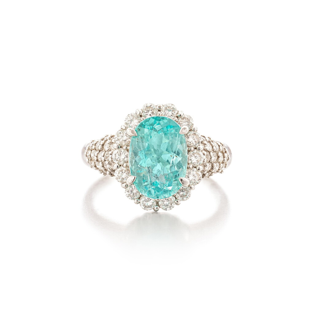 View full screen - View 1 of Lot 2005. Paraiba-type Tourmaline and Diamond Ring | 「莫桑比克」帕拉伊巴碧璽 配 鑽石 戒指(帕拉伊巴碧璽重約2.80克拉).