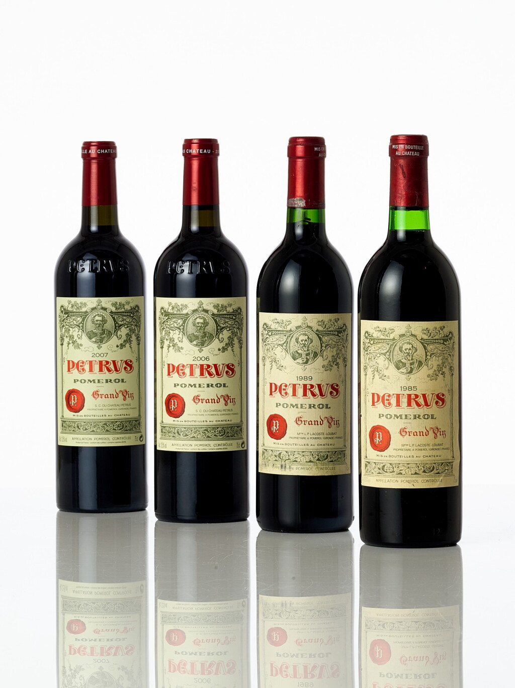 View full screen - View 1 of Lot 4137. Petrus 1985 (1 BT).