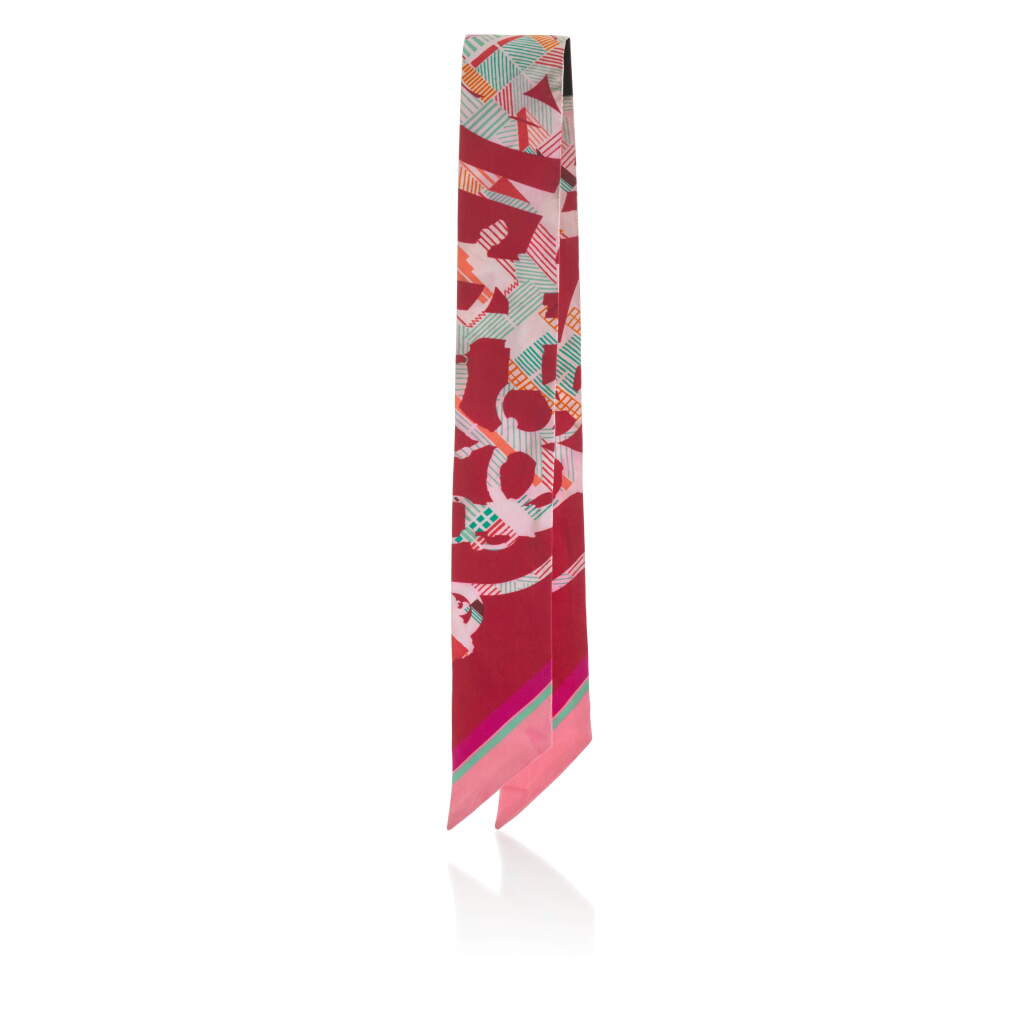 View full screen - View 1 of Lot 184. HERMÈS | TWILLY CUT IN SILK, 2019.