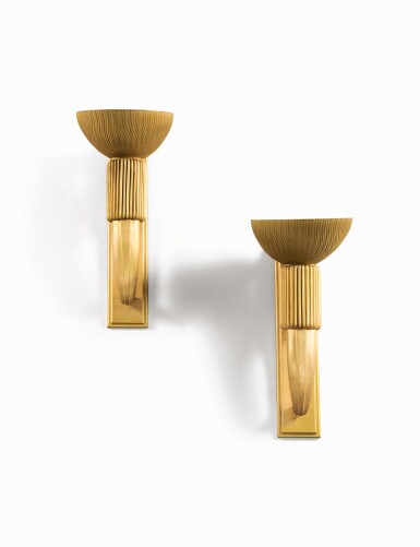 View full screen - View 1 of Lot 89. Paire d'appliques.