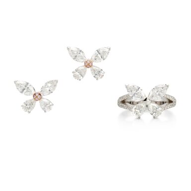 View full screen - View 1 of Lot 581. Diamond and Coloured Diamond Demi Parure | 鑽石 配 彩色鑽石 耳環 及 戒指 套裝.