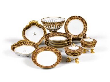 View full screen - View 1 of Lot 211. AN EMPIRE PARIS PORCELAIN PART SERVICE, CIRCA 1810 | PARTIE DE SERVICE EN PORCELAINE DE PARIS D'ÉPOQUE EMPIRE, VERS 1810.