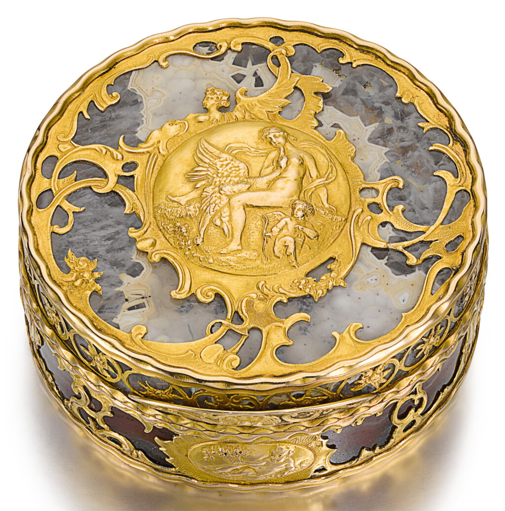 全螢幕檢視 - 查看33A GOLD-MOUNTED AGATE SNUFFBOX, KIEBEL, SAINT PETERSBURG, CIRCA 1820的1