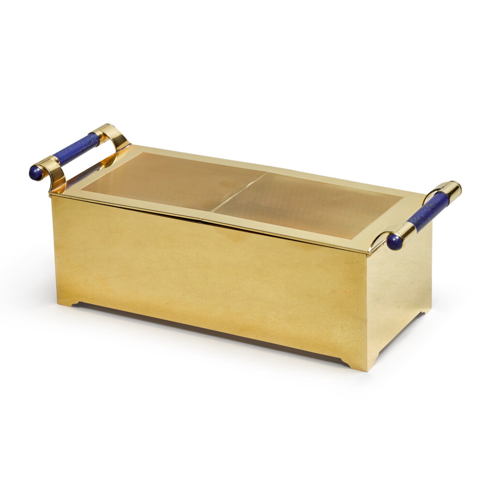 View full screen - View 1 of Lot 323. AN AMERICAN GOLD AND LAPIS LAZULI DOUBLE CIGARETTE BOX, CARTIER, NEW YORK, CIRCA 1940.