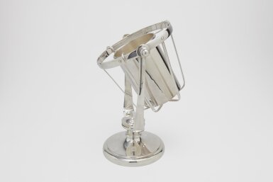 View full screen - View 1 of Lot 19. AN ENGLISH SILVER-PLATED GIMBALLED SHIP WINE COOLER | HUKIN & HEATH, BIRMINGHAM & LONDON | CIRCA 1920'S.