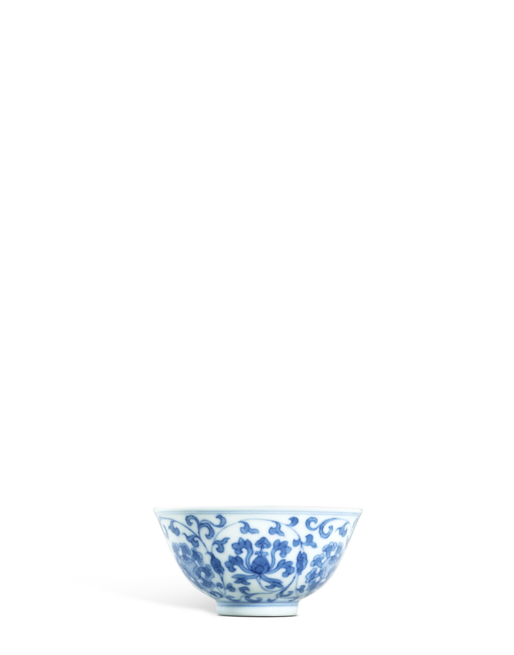 View full screen - View 1 of Lot 3636. A fine blue and white ‘lotus’ wine cup, Mark and period of Yongzheng | 清雍正 青花纏枝番蓮紋小盃 《大清雍正年製》款.