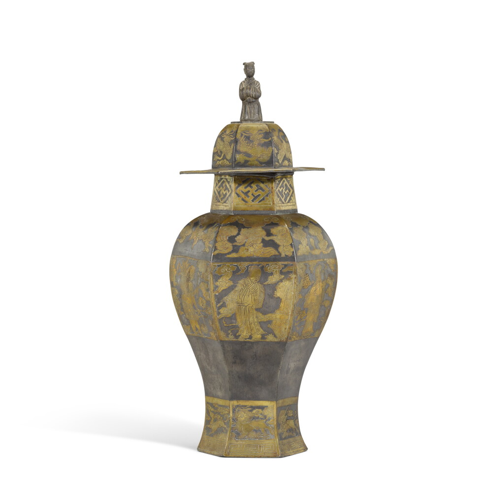 View full screen - View 1 of Lot 352. A parcel-gilt pewter 'immortal' hexagonal vase and cover, 17th century | 十七世紀 局部鎏金白銅仙人圖六方蓋瓶.