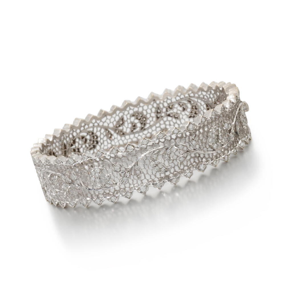 View full screen - View 1 of Lot 232. Buccellati, Diamond bangle (Bracciale in diamanti, Buccellati).