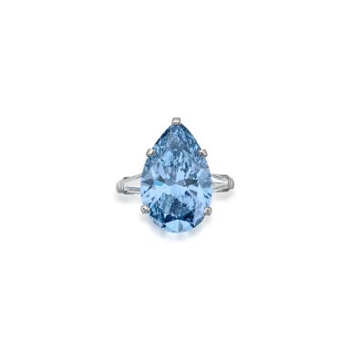 View full screen - View 1 of Lot 675. Exceptional and Rare Fancy Vivid Blue diamond ring, Laguna Blu | 寶格麗罕有豔彩藍色鑽石戒指.