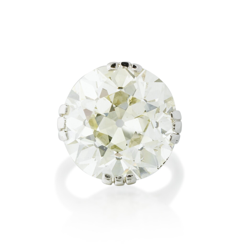 View full screen - View 1 of Lot 10. Bague diamant | Diamond ring.