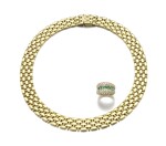 GOLD NECKLACE AND AN EMERALD AND DIAMOND RING