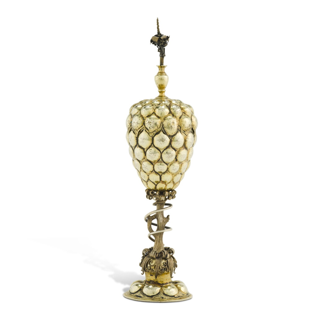 全萤幕检视 - 查看29A German silver-gilt pineapple cup, CL, Nuremberg, mid-17th century的1