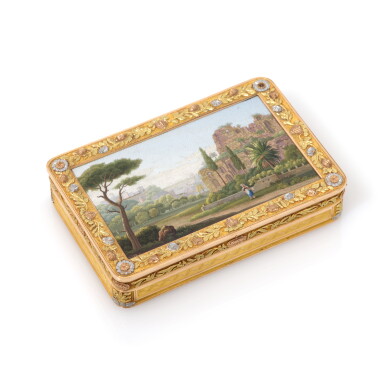 View full screen - View 1 of Lot 124. A Roman micromosaic plaque, early nineteenth century, mounted in a varicoloured gold snuff box,.