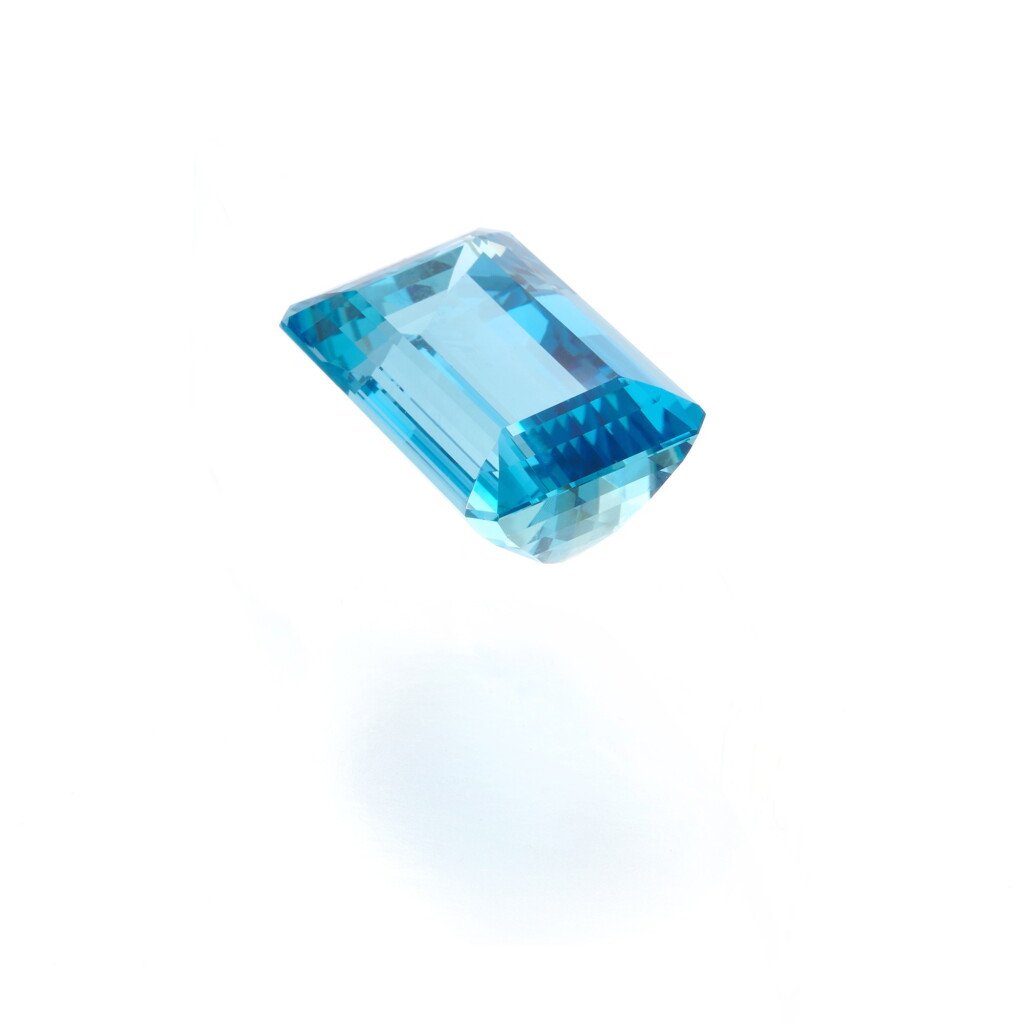 View full screen - View 1 of Lot 259. Loose Aquamarine (Acquamarina).