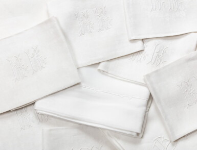View full screen - View 1 of Lot 2150. Lot comprising three various tablecloths, and seven MM monogrammed napkins | Lot de trois nappes diverses, et sept serviettes monogrammées MM.