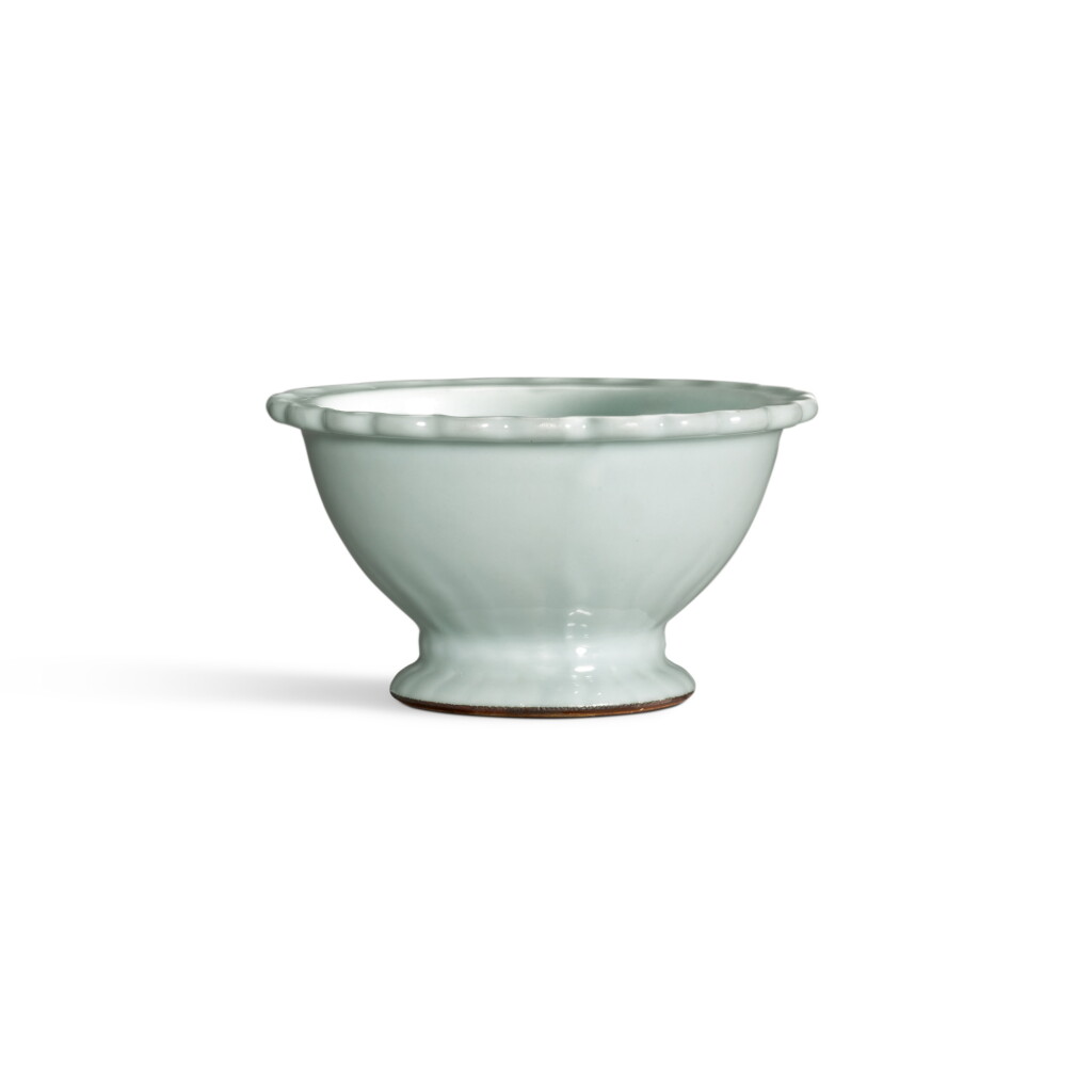 View full screen - View 1 of Lot 145. A rare small Ru-type jardinière, Seal mark and period of Qianlong | 清乾隆 仿汝釉花口小花盆 《乾隆年製》款.