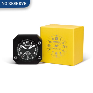 Voir en plein écran - Voir 1 du lot 725. QUARTZ AVIATOR DESK CLOCK CIRCA 2000.