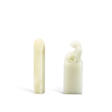 View full screen - View 1 of Lot 792. Two Shoushan white soapstone seals, 20th century | 二十世紀 壽山白芙蓉印兩件.
