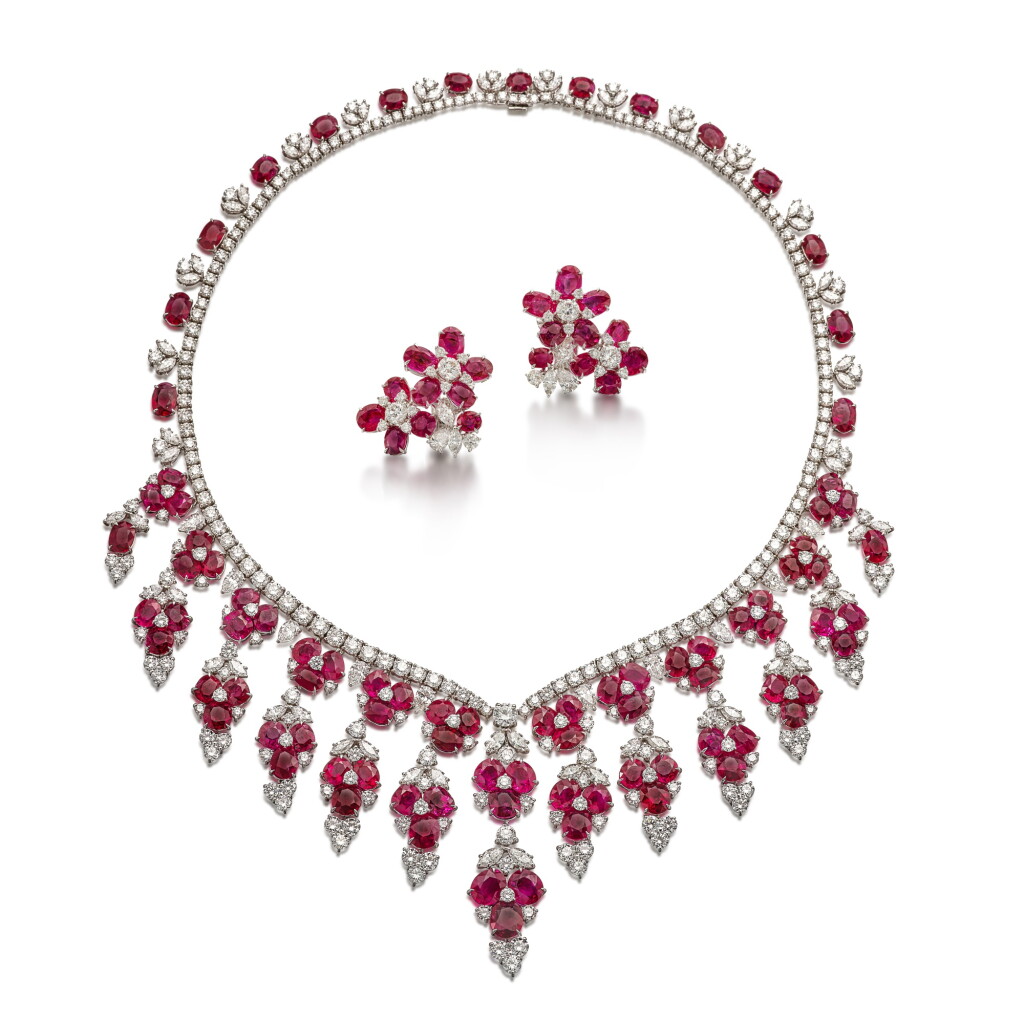 View full screen - View 1 of Lot 1831. Ruby and Diamond Demi-Parure | 天然 「緬甸」未經加熱紅寶石 配 鑽石 項鏈 及 耳夾一套(紅寶石總重117.00克拉).