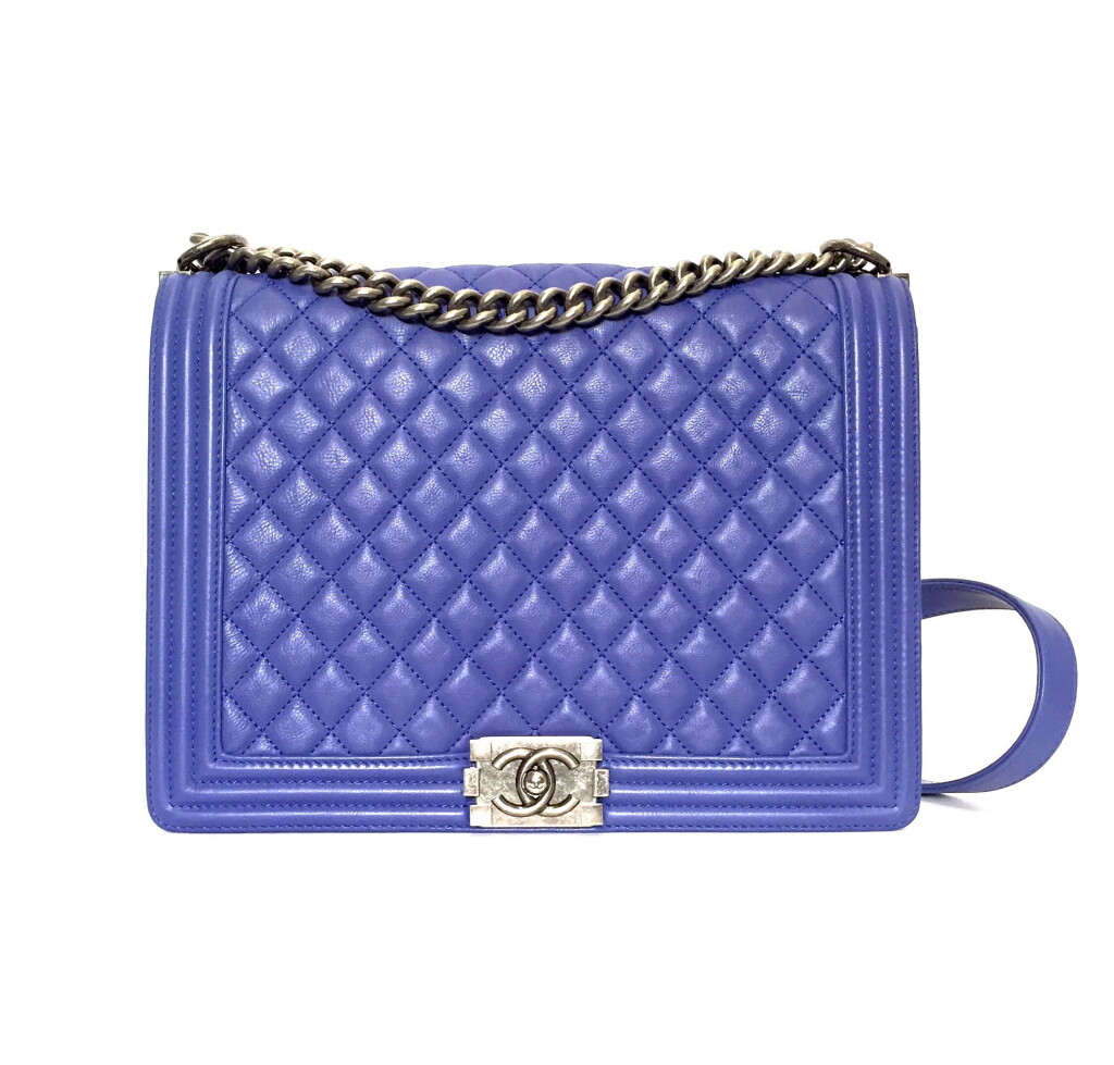 View full screen - View 1 of Lot 715. CHANEL | LIGHT BLUE BOY GM BAG IN GRAINED LEATHER, 2011/2012.