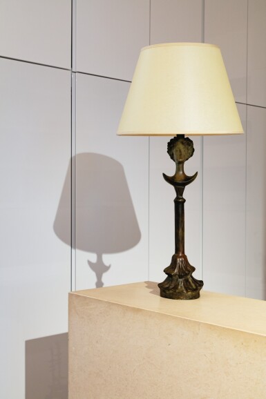 View full screen - View 1 of Lot 154. Lampe Tête de femme.