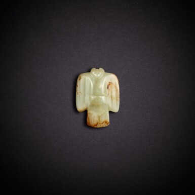 View full screen - View 1 of Lot 5644. A yellowish-celadon jade owl, Neolithic period, Hongshan culture | 新石器時代 紅山文化 青黃玉鴞.