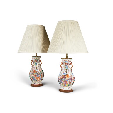 View full screen - View 1 of Lot 339. A Pair of Chinese Export Mandarin Palette Vases, Qing Dynasty, Qianlong Period, Circa 1785 | 清乾隆 約1785年 粉彩松鼠葡萄浮雕人物圖瓶一對.