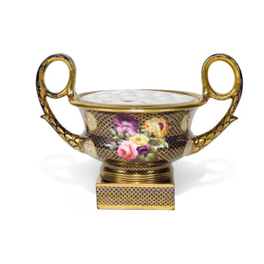 View full screen - View 1 of Lot 87. A Spode 'Pattern 1166' Krater Pot-Pourri Vase and Pierced Cover, Circa 1820.