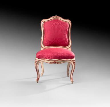 View full screen - View 1 of Lot 31. A parcel pink painted and white lacquer side chair "à châssis", Louis XV, attributed to Jean Avisse, circa 1750 | Chaise à châssis à dossier plat en bois laqué blanc rechampi rose, d'époque Louis XV, attribué à Jean Avisse, vers 1750.