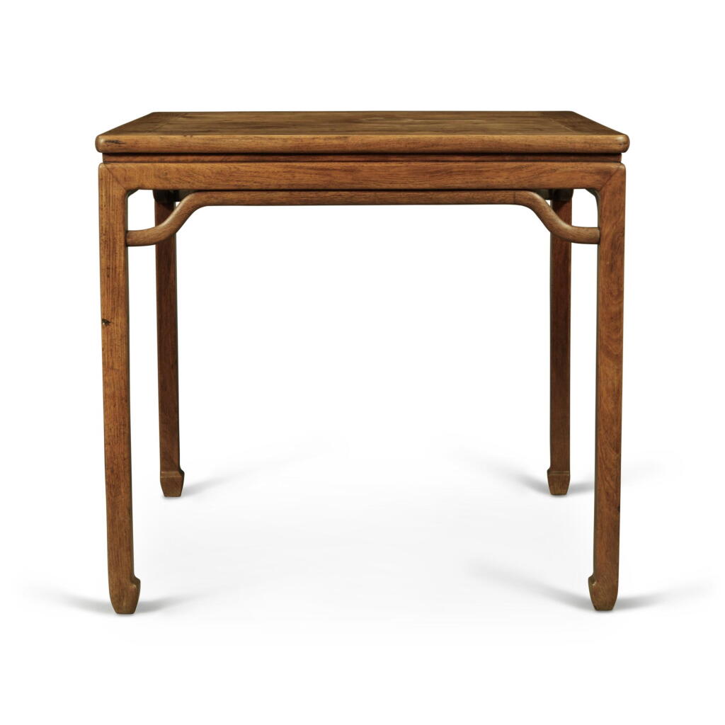 View full screen - View 1 of Lot 737. A 'huali' square table (Fangzhuo), Qing dynasty, 19th century | 清十九世紀 花梨木有束腰頂牙羅鍋棖馬蹄足方桌.