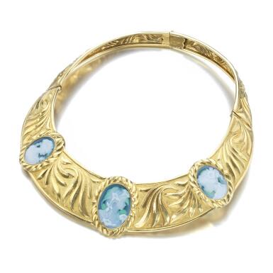 View full screen - View 1 of Lot 204. GOLD AND CAMEO NECKLACE.