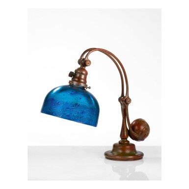 View full screen - View 1 of Lot 14. TIFFANY STUDIOS | COUNTER-BALANCE “DAMASCENE” DESK LAMP.