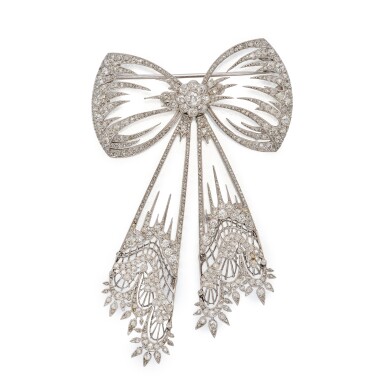 View full screen - View 1 of Lot 441. Diamond Brooch.