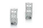 PAIR OF GOLD AND DIAMOND EAR CLIPS, 'PERLÉE CLOVER', VAN CLEEF & ARPELS |K金 配 鑽石 耳環一對, 'Perlée Clover', 梵克雅寶(Van Cleef & Arpels)